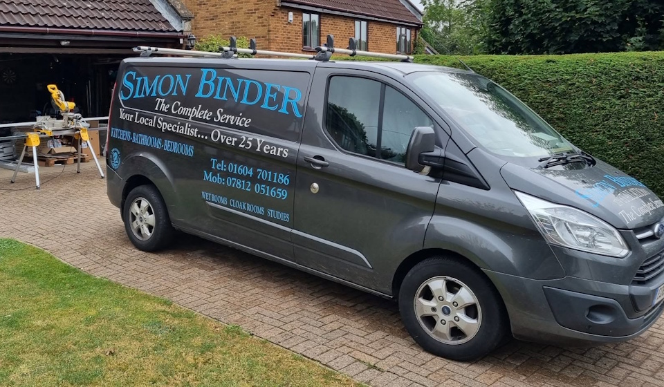 Simon Binder Installations van
